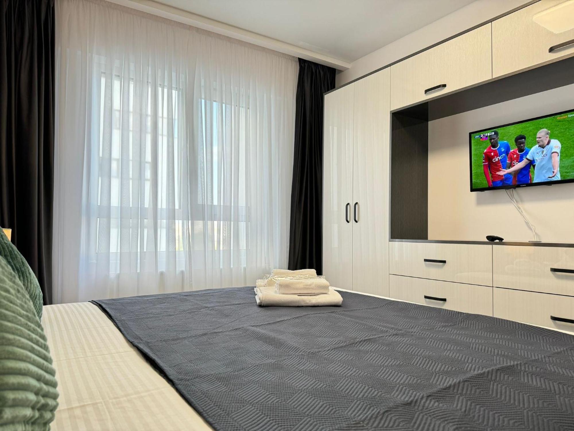 Luxury Glam Apartments Central Adress Bucuresti With Parking Exteriör bild